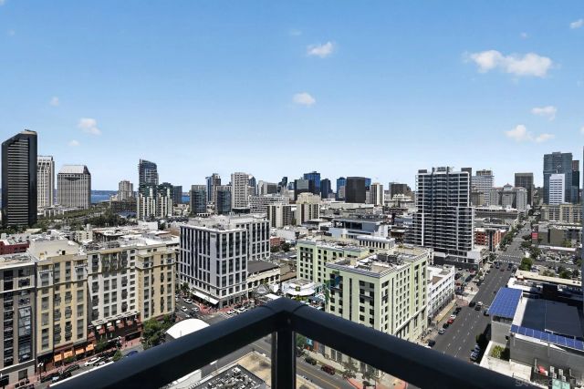 325 7Th Ave 1905, San Diego, CA 92101
