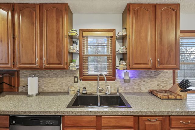 983 Sauk Court, Sugar Grove, OH 43155