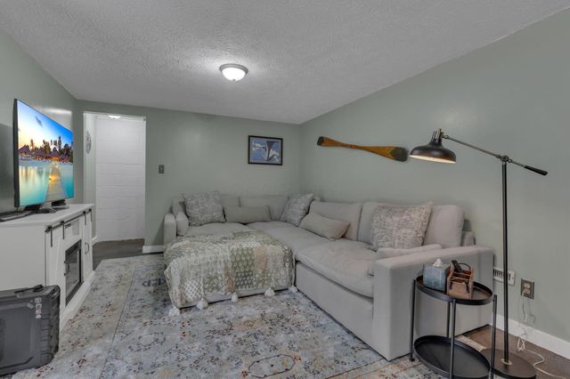 983 Sauk Court, Sugar Grove, OH 43155