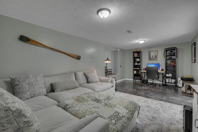 983 Sauk Court, Sugar Grove, OH 43155