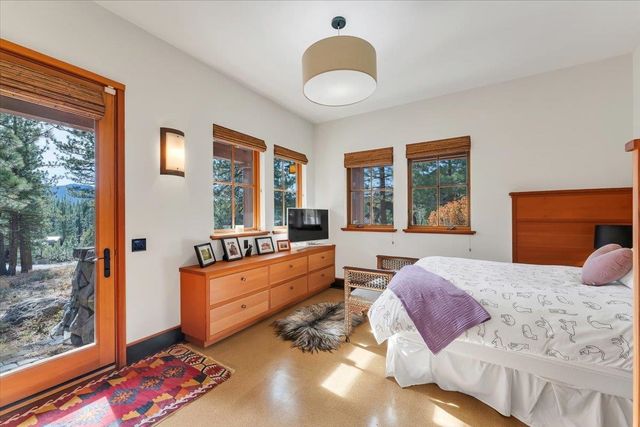 260 Laura Knight, Truckee, CA 96161