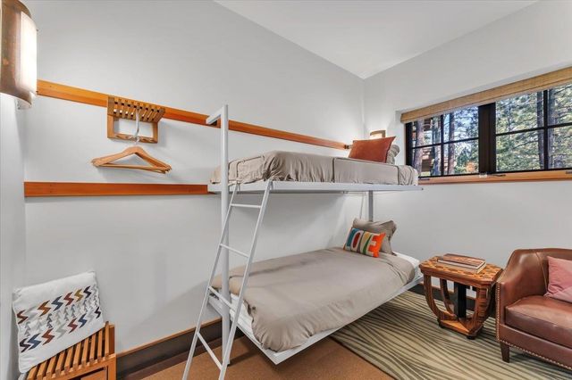 260 Laura Knight, Truckee, CA 96161