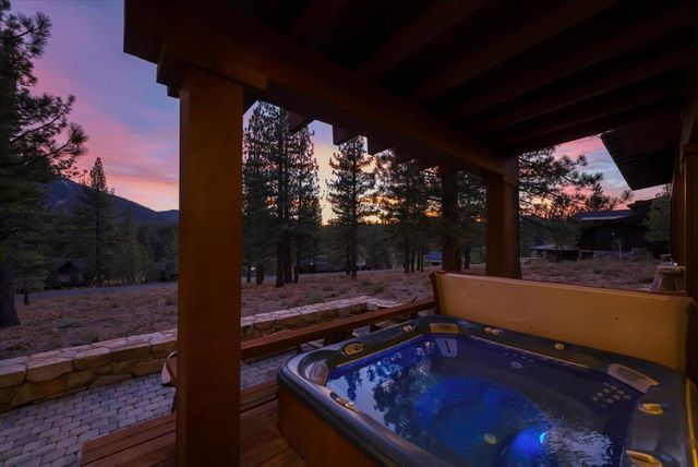 260 Laura Knight, Truckee, CA 96161