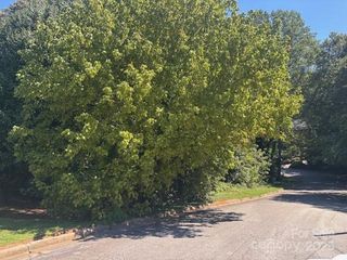 1541 & 1531 9th Street Lane NW, Hickory, NC 28601