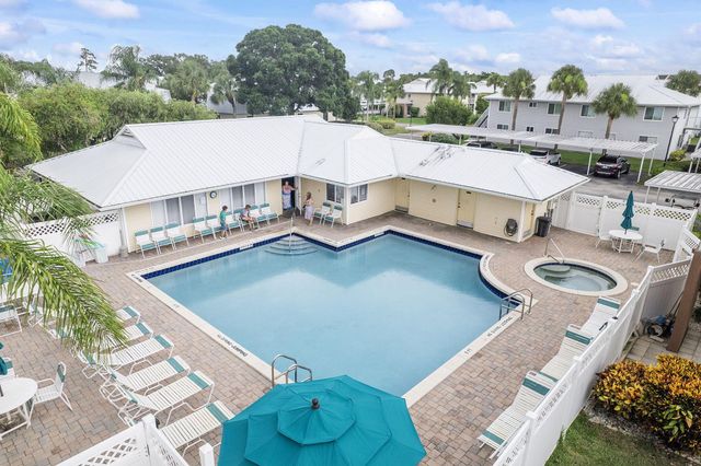 112 SE Village Drive 112, Port St Lucie, FL 34952