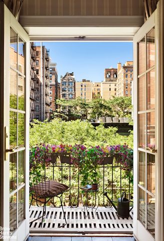 311 W 83rd St Apt 4A, New York City, NY 10024