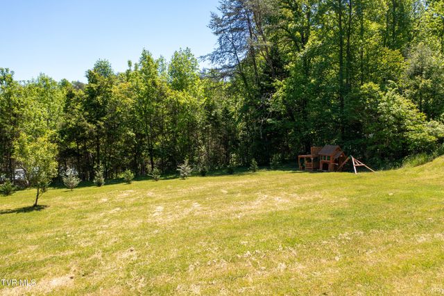 882 Walnut Grove Road, Bluff City, TN 37618