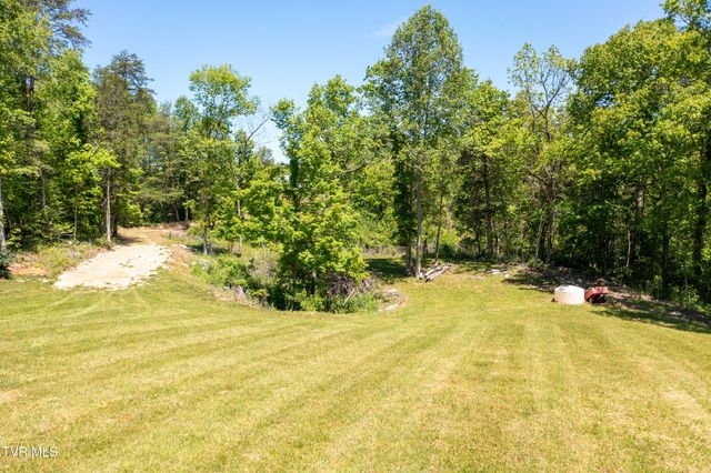 882 Walnut Grove Road, Bluff City, TN 37618