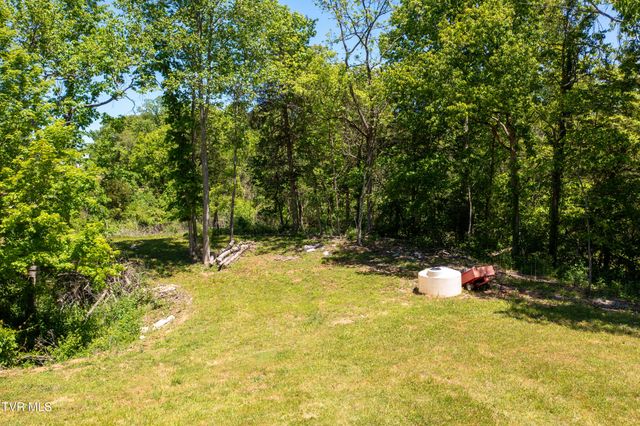 882 Walnut Grove Road, Bluff City, TN 37618