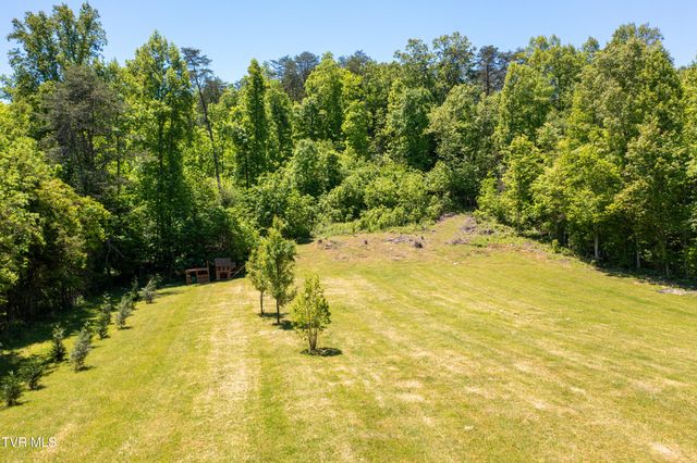 882 Walnut Grove Road, Bluff City, TN 37618