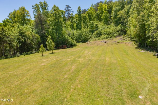 882 Walnut Grove Road, Bluff City, TN 37618