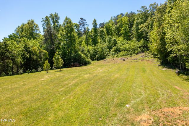 882 Walnut Grove Road, Bluff City, TN 37618