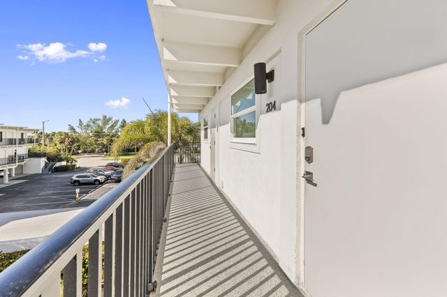 4410 Jimmy Buffett Mem Highway 204, Vero Beach, FL 32963