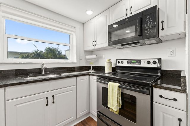 4410 Jimmy Buffett Mem Highway 204, Vero Beach, FL 32963