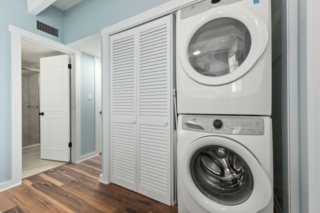 4410 Jimmy Buffett Mem Highway 204, Vero Beach, FL 32963