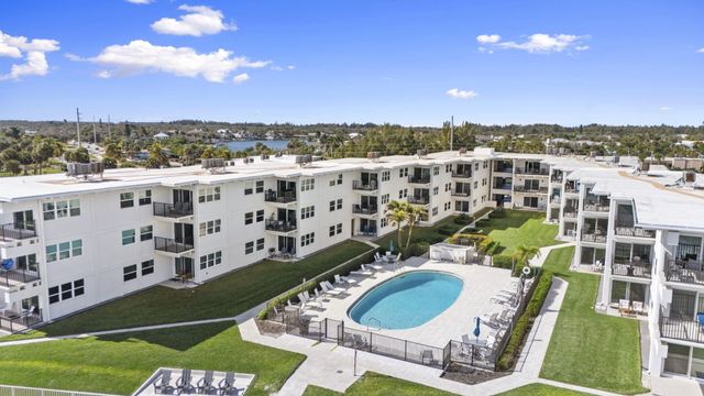 4410 Jimmy Buffett Mem Highway 204, Vero Beach, FL 32963