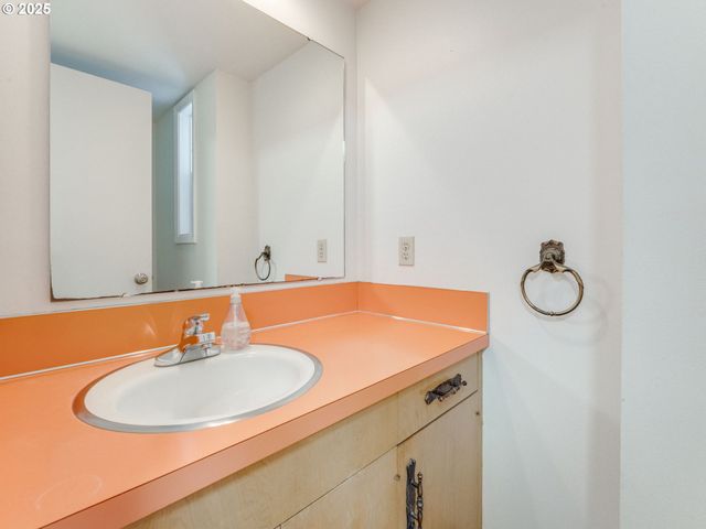 2201 Nw 88TH St, Vancouver, WA 98665