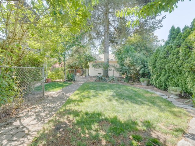 2201 Nw 88TH St, Vancouver, WA 98665
