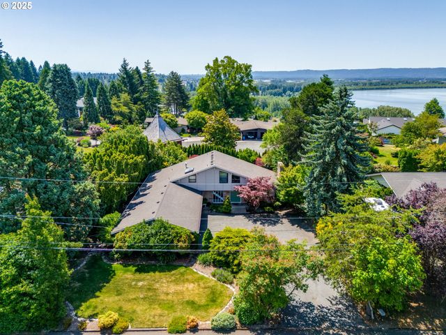 2201 Nw 88TH St, Vancouver, WA 98665