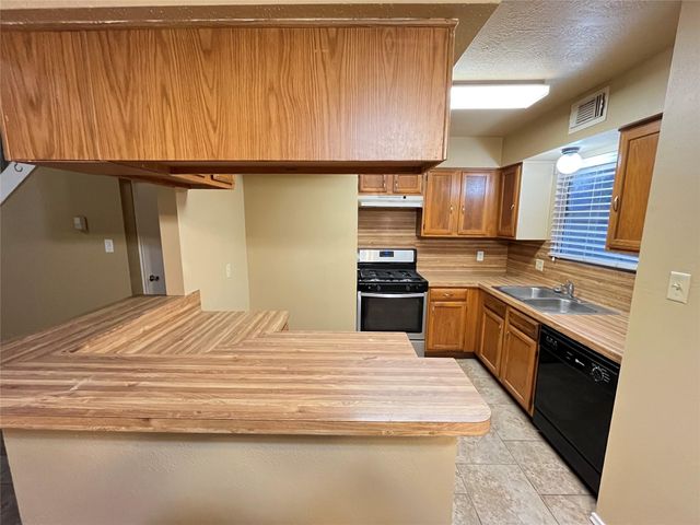 4906 Deer Point Drive, Spring, TX 77389