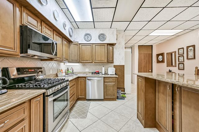 2217 Market Street, Galveston, TX 77550
