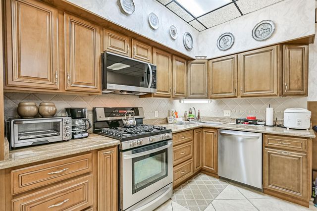 2217 Market Street, Galveston, TX 77550