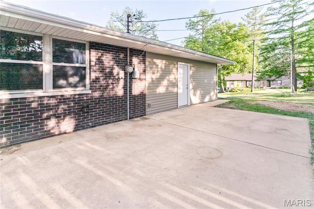 4900 Eiffel Drive, Godfrey, IL 62035