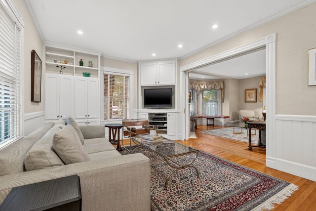 35 Forest Street, Wellesley, MA 02481