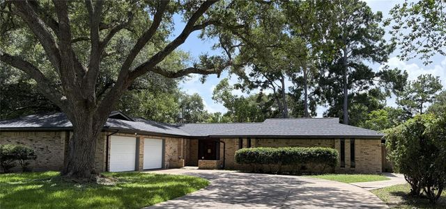 410 Riverside Drive, Alvin, TX 77511