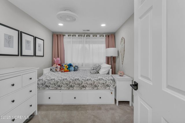 31 Winthrop Drive, Manalapan, NJ 07726