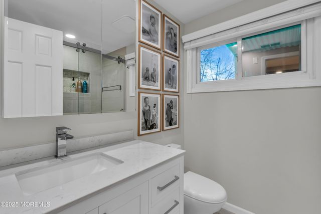 31 Winthrop Drive, Manalapan, NJ 07726