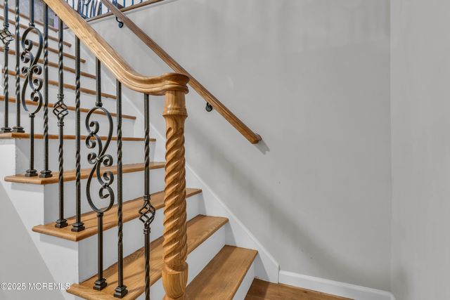 31 Winthrop Drive, Manalapan, NJ 07726