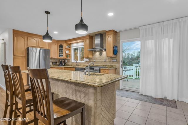 31 Winthrop Drive, Manalapan, NJ 07726