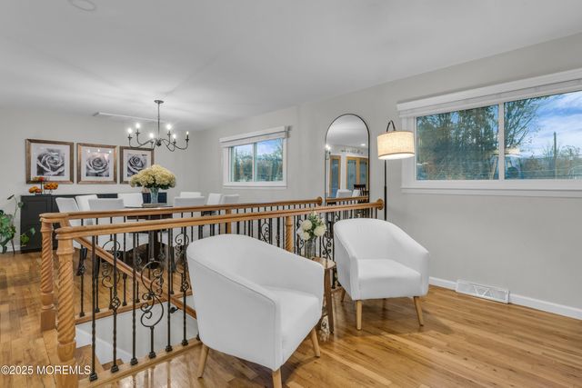 31 Winthrop Drive, Manalapan, NJ 07726