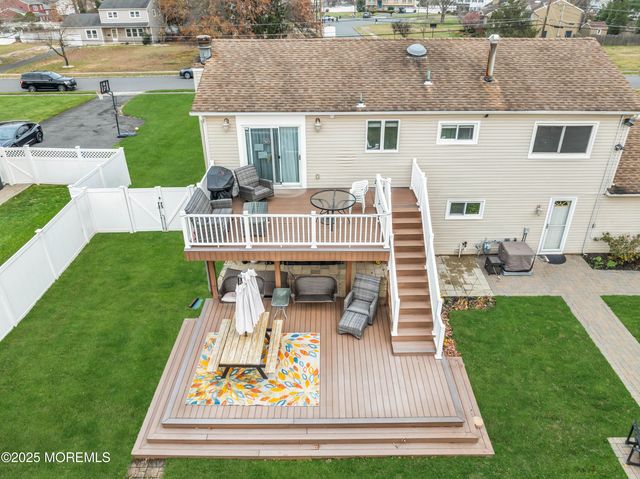 31 Winthrop Drive, Manalapan, NJ 07726