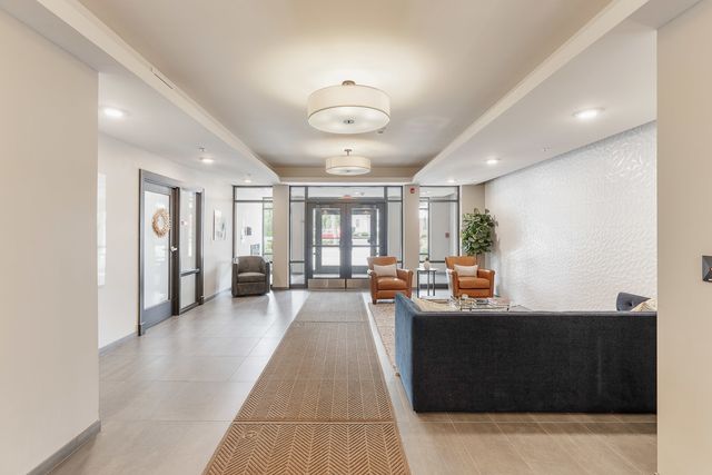 101 W Liberty Street 208, Barrington, IL 60010