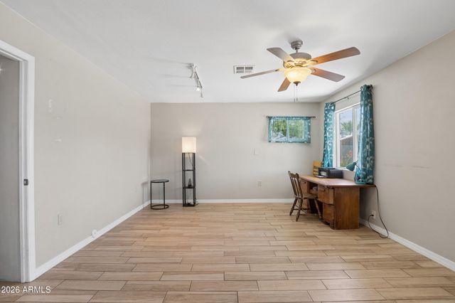 2131 W EDGEWOOD Avenue, Mesa, AZ 85202