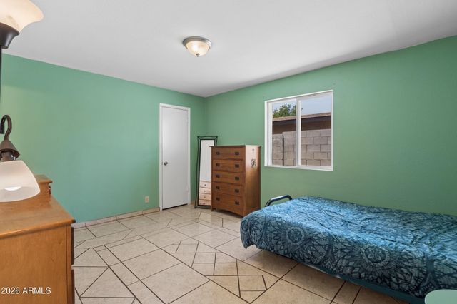 2131 W EDGEWOOD Avenue, Mesa, AZ 85202
