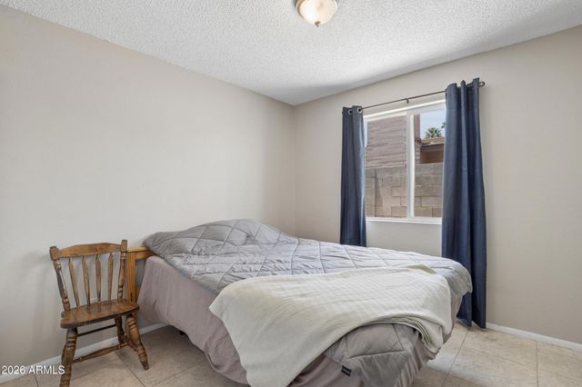 2131 W EDGEWOOD Avenue, Mesa, AZ 85202