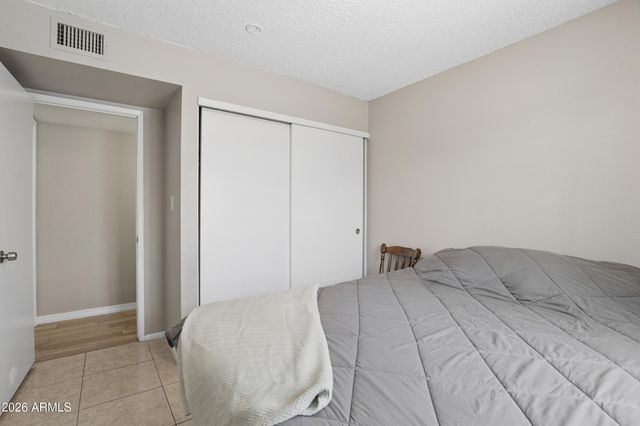 2131 W EDGEWOOD Avenue, Mesa, AZ 85202