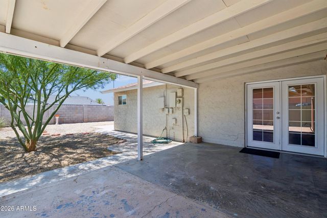 2131 W EDGEWOOD Avenue, Mesa, AZ 85202
