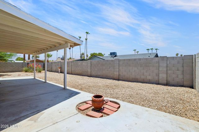 2131 W EDGEWOOD Avenue, Mesa, AZ 85202