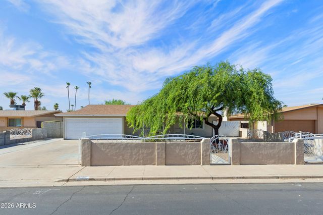 2131 W EDGEWOOD Avenue, Mesa, AZ 85202