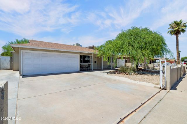 2131 W EDGEWOOD Avenue, Mesa, AZ 85202