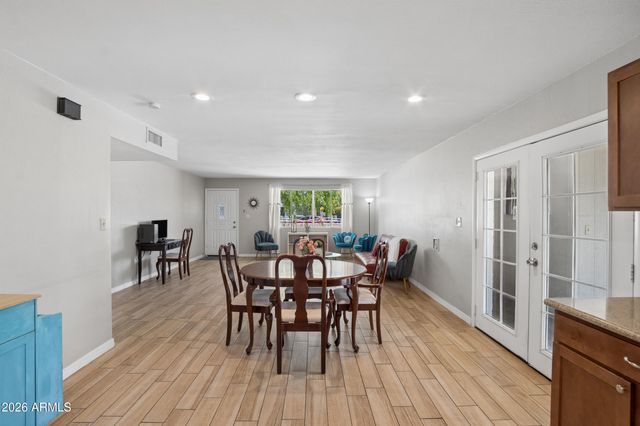 2131 W EDGEWOOD Avenue, Mesa, AZ 85202