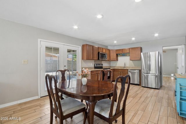 2131 W EDGEWOOD Avenue, Mesa, AZ 85202