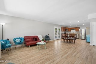 2131 W EDGEWOOD Avenue, Mesa, AZ 85202