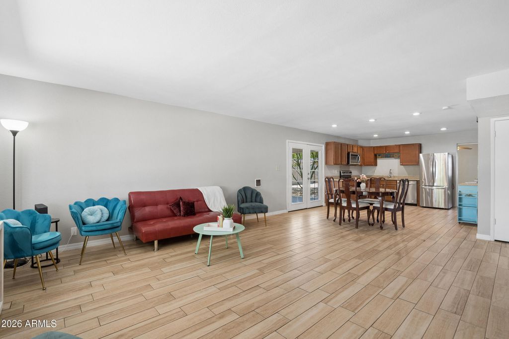 2131 W EDGEWOOD Avenue, Mesa, AZ 85202 — photo 2