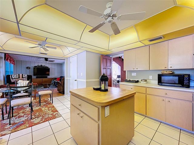 7404 15TH AVENUE NW, Bradenton, FL 34209