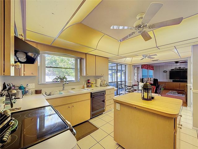 7404 15TH AVENUE NW, Bradenton, FL 34209